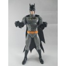 BONECO BATMAN LIGA DA JUSTIÇA COM FALAS E ARTICULAÇÃO CANDIDE