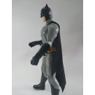 BONECO BATMAN LIGA DA JUSTIÇA COM FALAS E ARTICULAÇÃO CANDIDE